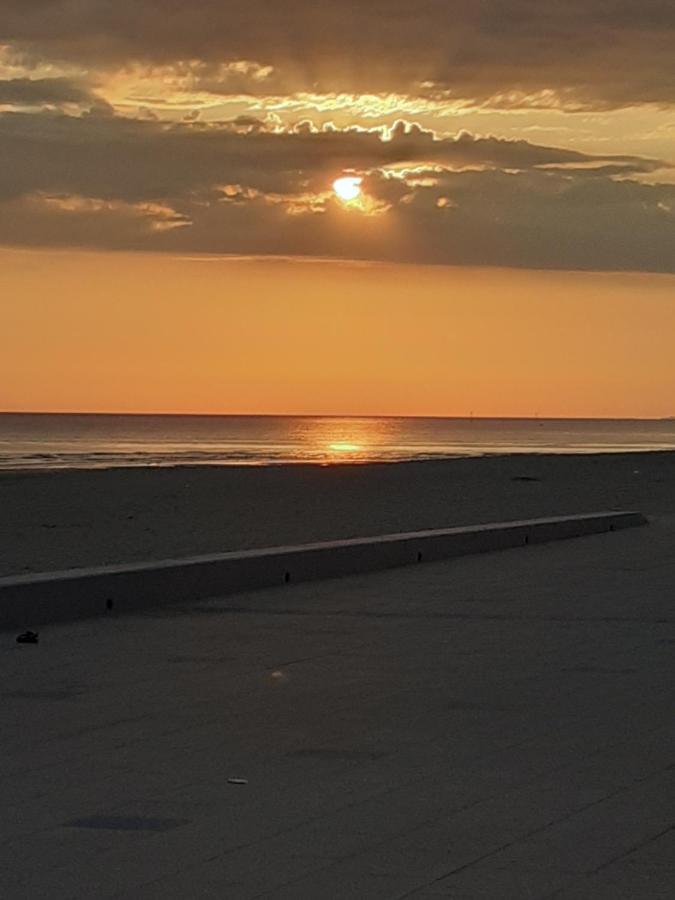 Appartement Avec Vue Superbe Sur La Mer Dunkirk Exterior foto